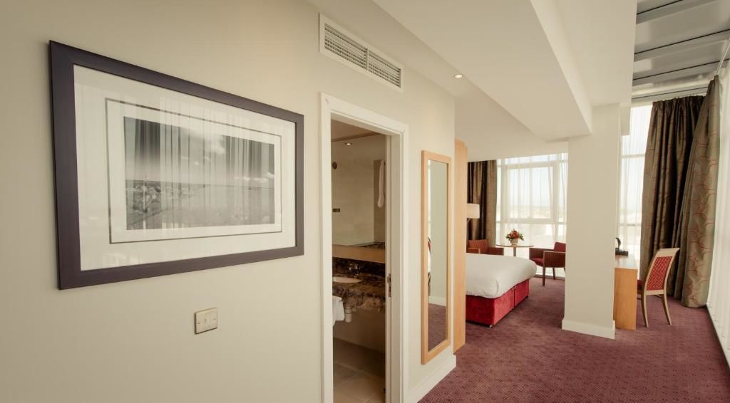 Отель Tallaght Cross Hotel Талла-52